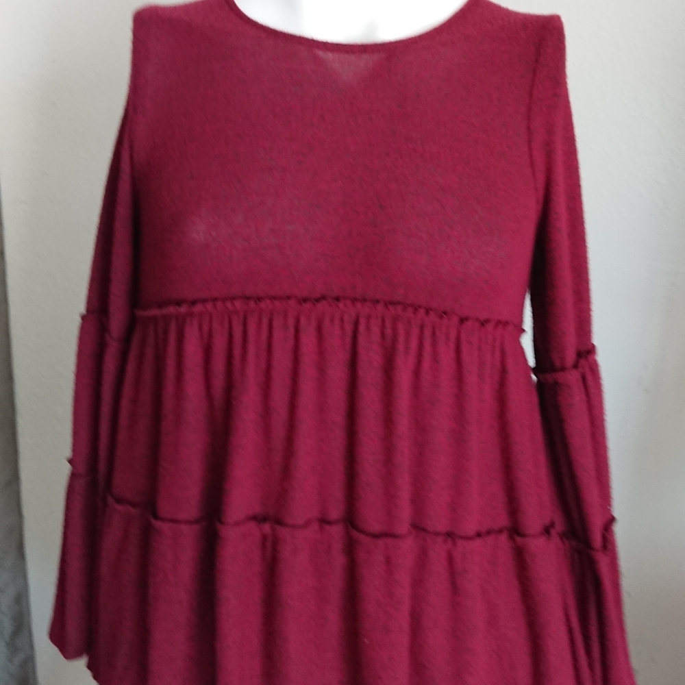 NEW womens S knit top